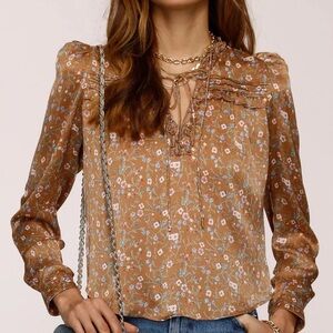 Heartloom Floral Blouse Top